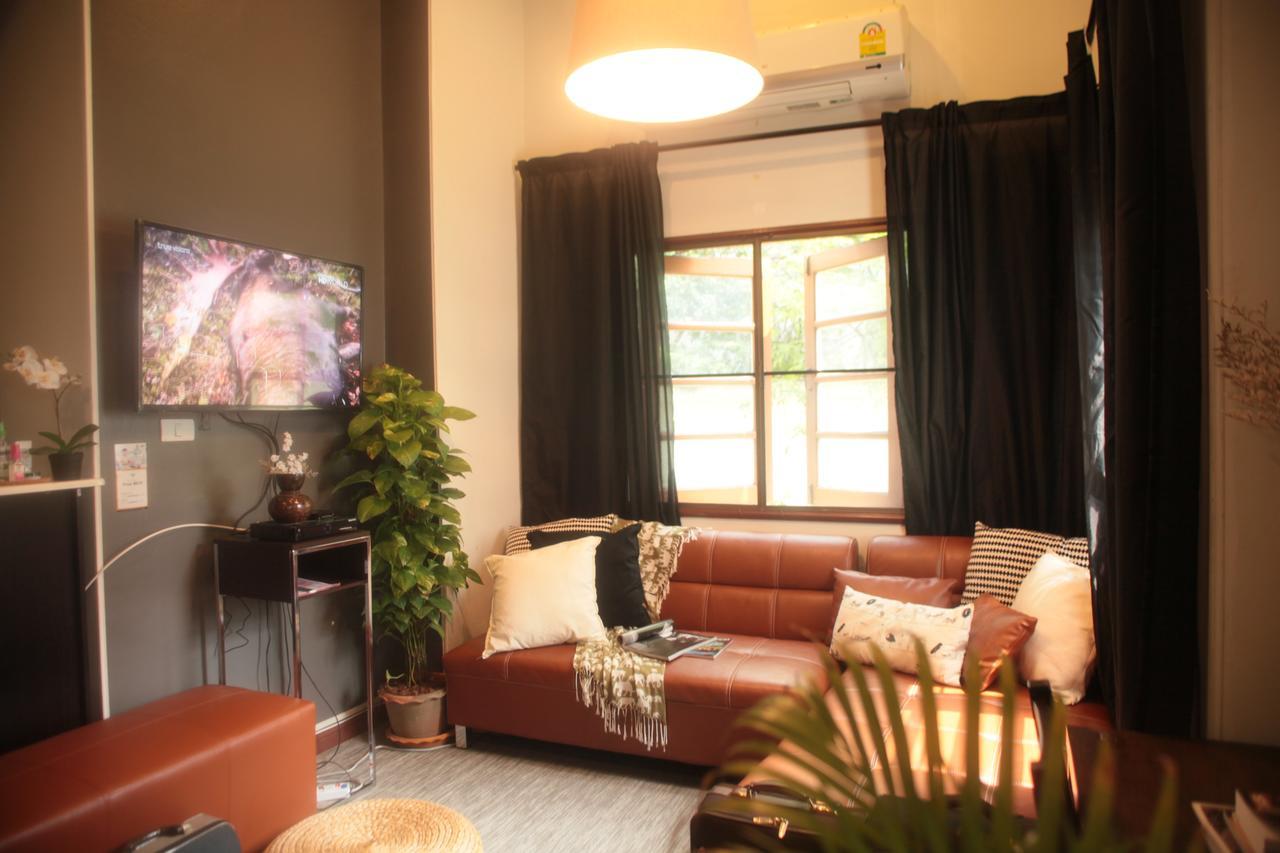 Lost And Found Bed And Breakfast Bangkok Exterior photo