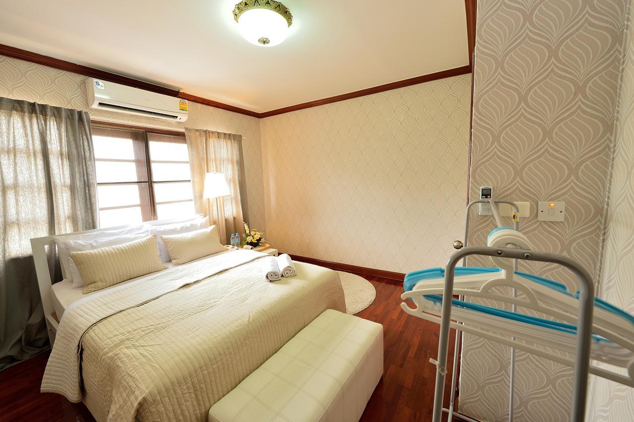 Lost And Found Bed And Breakfast Bangkok Exterior photo